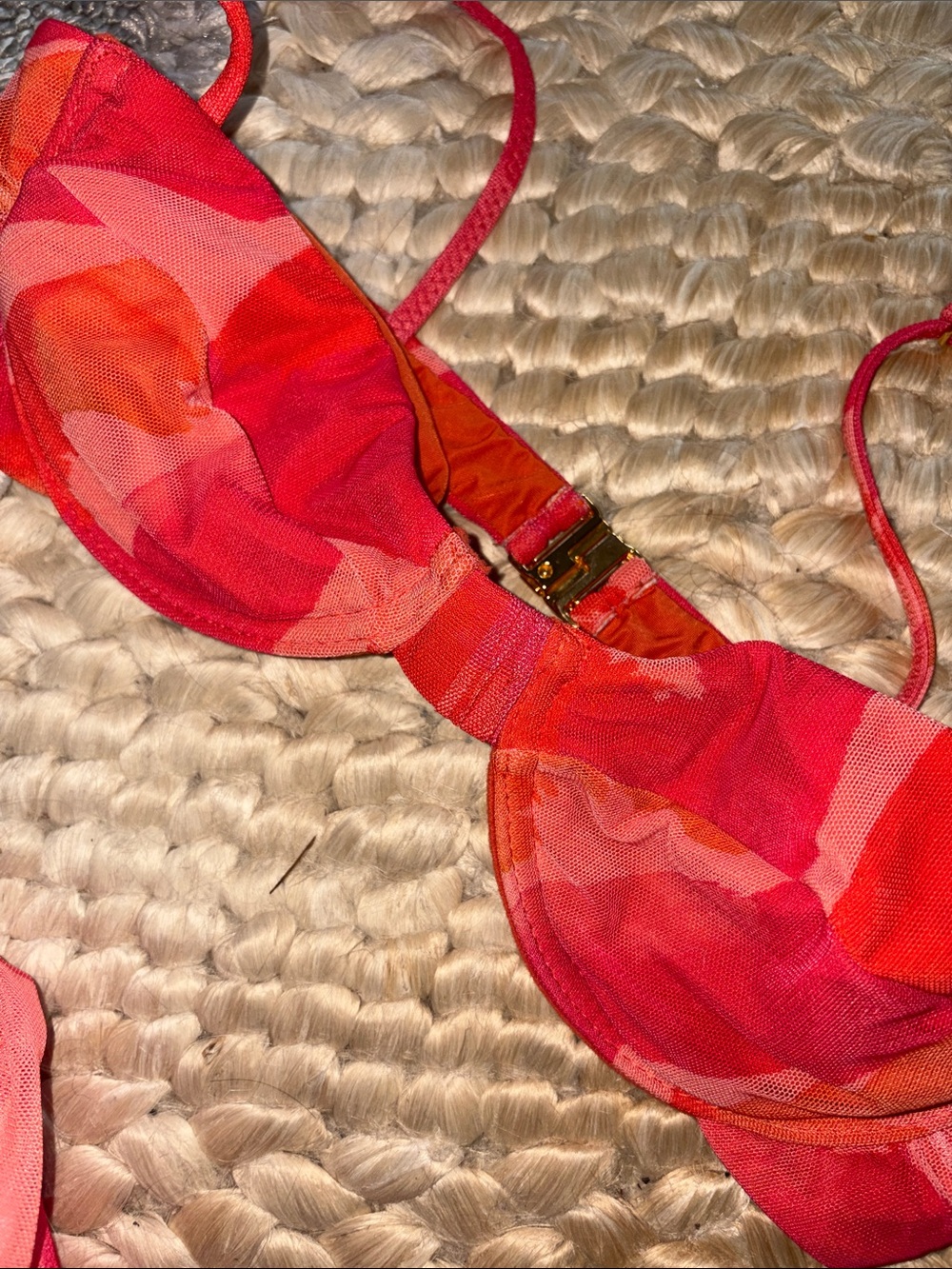 Vix Red-Pink bikini top and Tie-Waist Beach Skirt